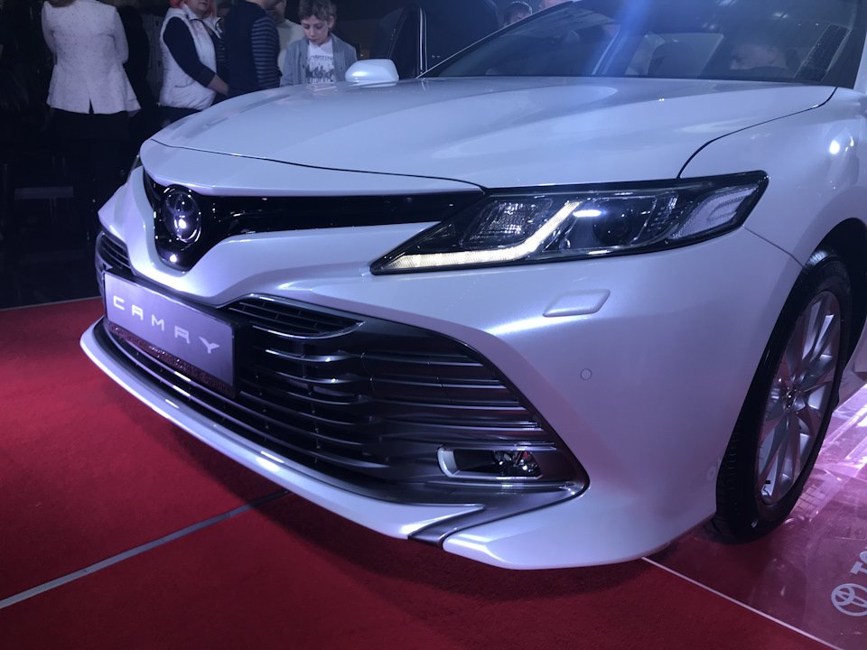 Абсолютно новые TOYOTA CAMRY 2018&nbsp;Такси VIP-Комфорт TOYOTA CAMRY Самара-Тольятти : 