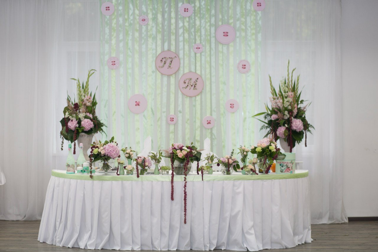 банкетные залы белый и фисташковый&nbsp;Загородный отель "Анива" : 