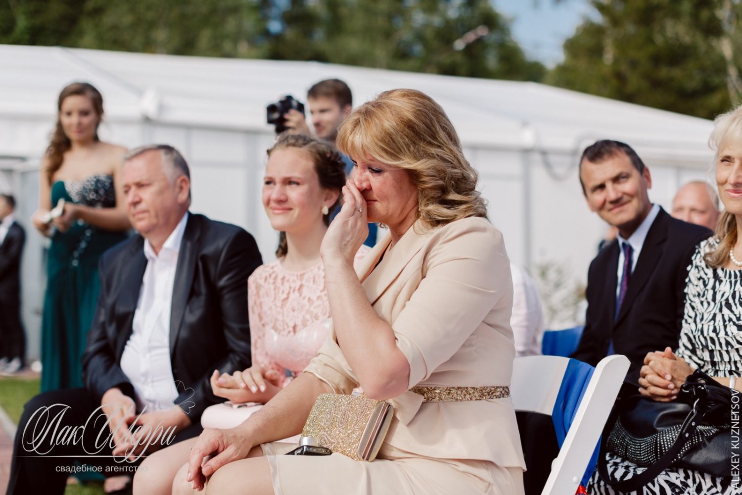 Красные ягоды на синем бархате Ильи и Дианы&nbsp;Свадебное агентство "ЛакШерри" : 