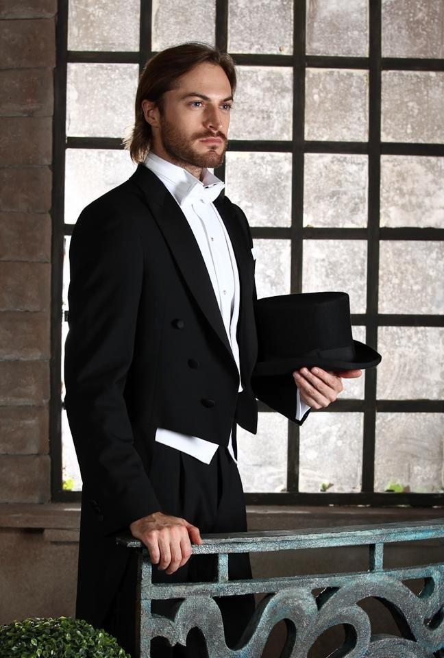 Смокинг, фраки и мужские костюмы&nbsp;Студия мужского костюма КиноМода : 