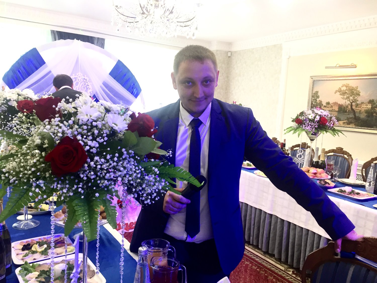 Ведущий на свадьбу Андрей Весельчаков&nbsp;Ведущий Андрей Весельчаков : 