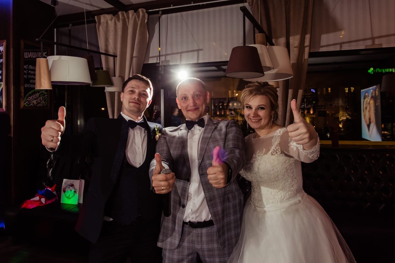 Ведущий на свадьбу Андрей Весельчаков&nbsp;Ведущий Андрей Весельчаков : 