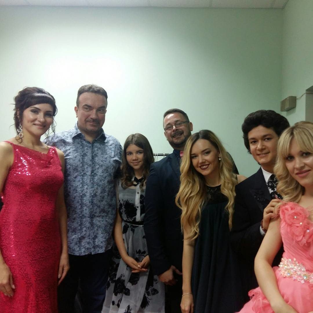 Ведущая Элен Бурмистрова&nbsp;Элен Бурмистрова -  ведущая торжеств : 