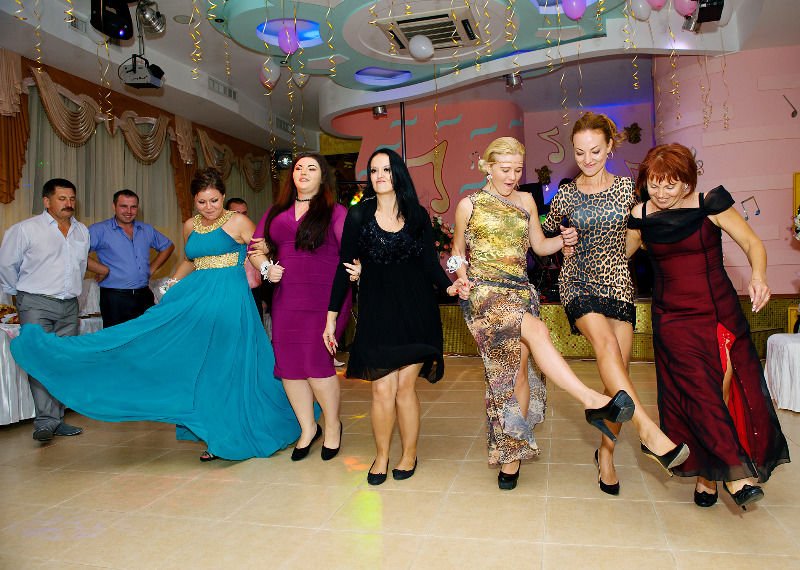 ах эта свадьба!&nbsp;Ведущая : 