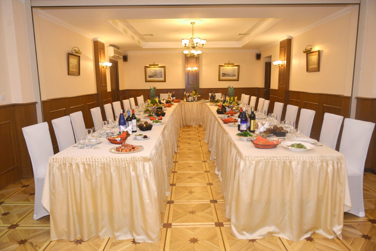 Angliski_zal-2.jpg – ДомЖур | Банкет в ресторане и кафе в Москве - 1 из 6