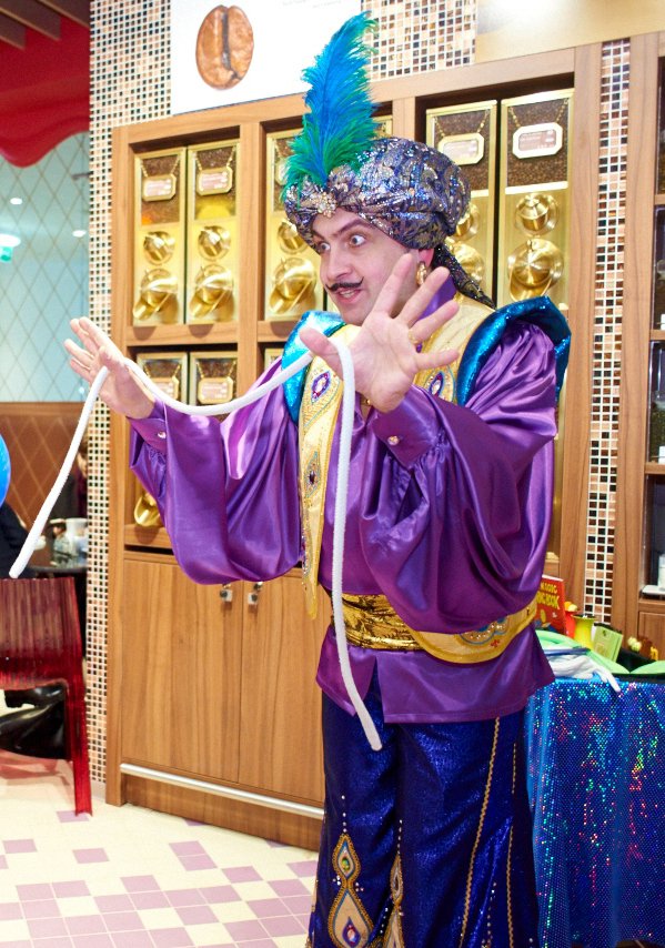 Фокусник&nbsp;Фокусник Андрей Лавинский : 